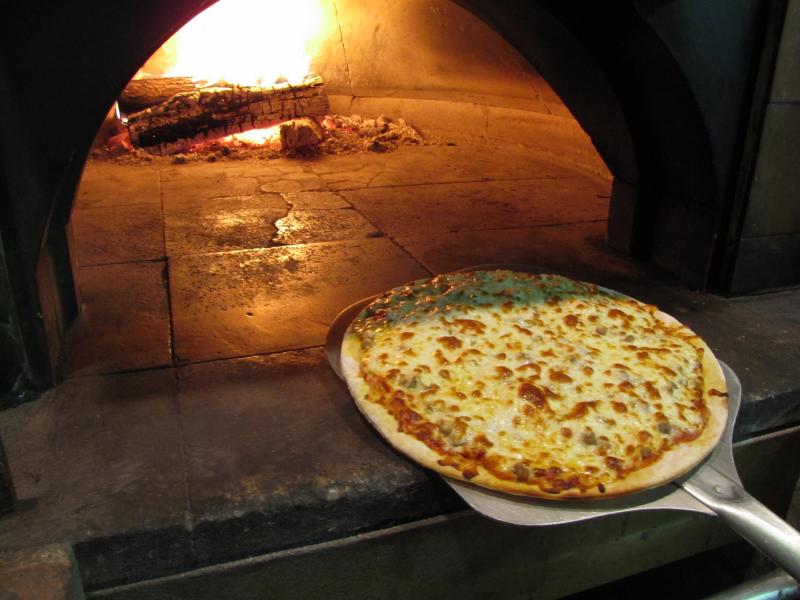 wood fired cheese pizza